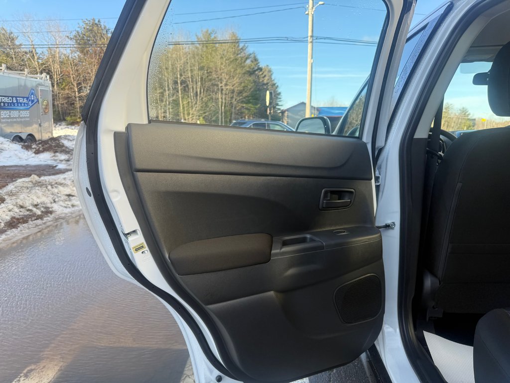 2026 Mitsubishi RVR ES AWC in Kentville, Nova Scotia - 13 - w1024h768px
