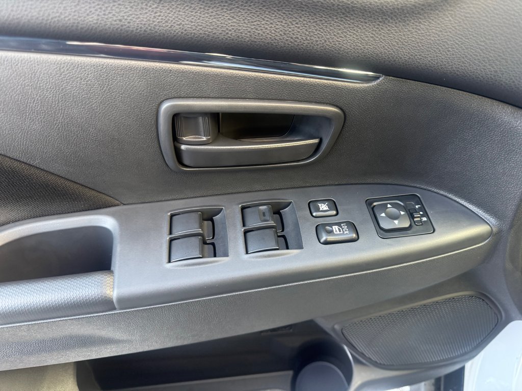 2026 Mitsubishi RVR ES AWC in Kentville, Nova Scotia - 8 - w1024h768px