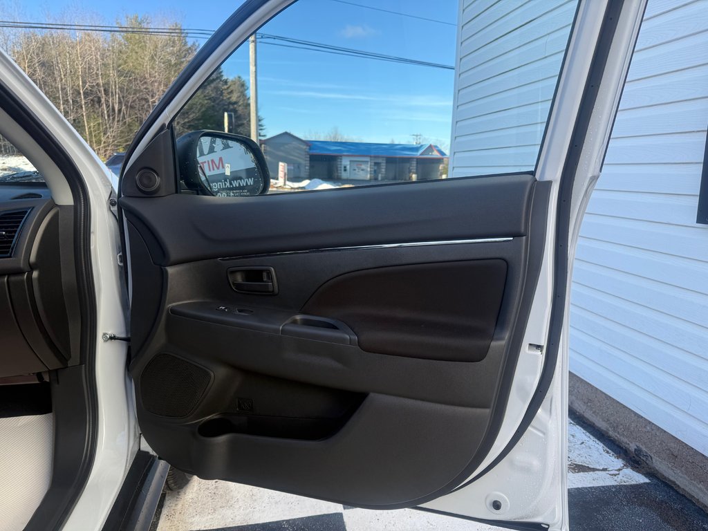 2026 Mitsubishi RVR ES AWC in Kentville, Nova Scotia - 18 - w1024h768px