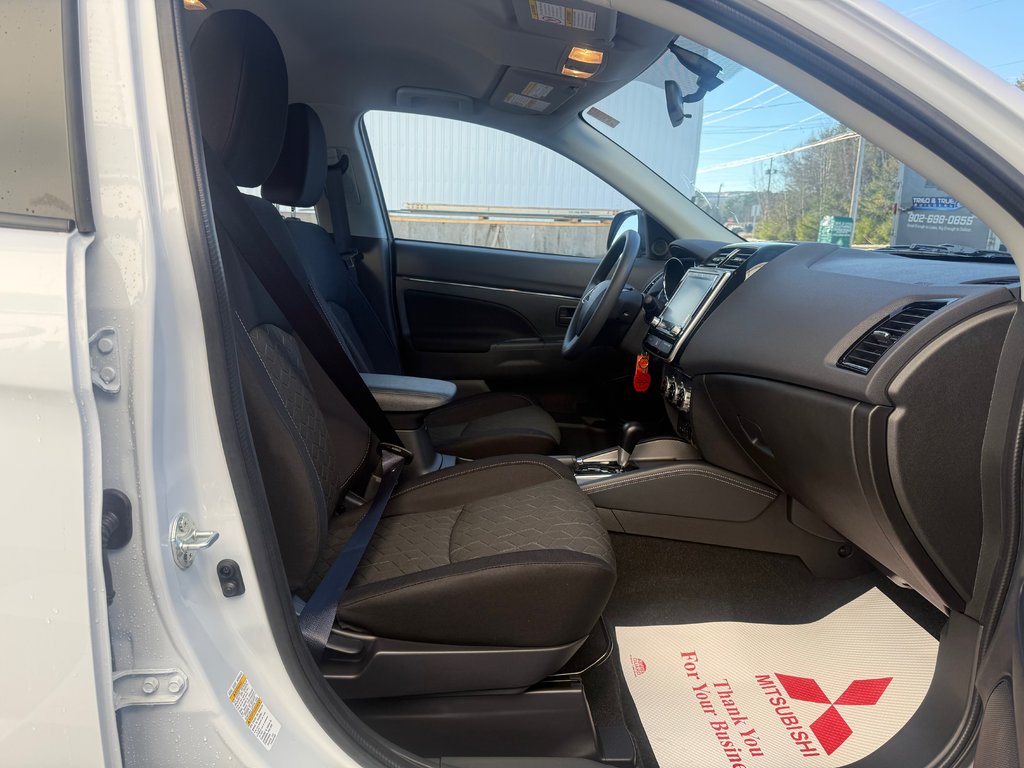 2026 Mitsubishi RVR ES AWC in Kentville, Nova Scotia - 19 - w1024h768px