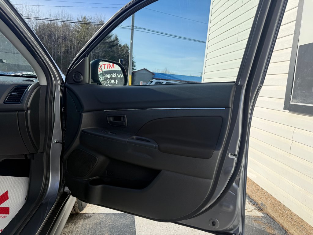 2026 Mitsubishi RVR ES AWC in Kentville, Nova Scotia - 18 - w1024h768px