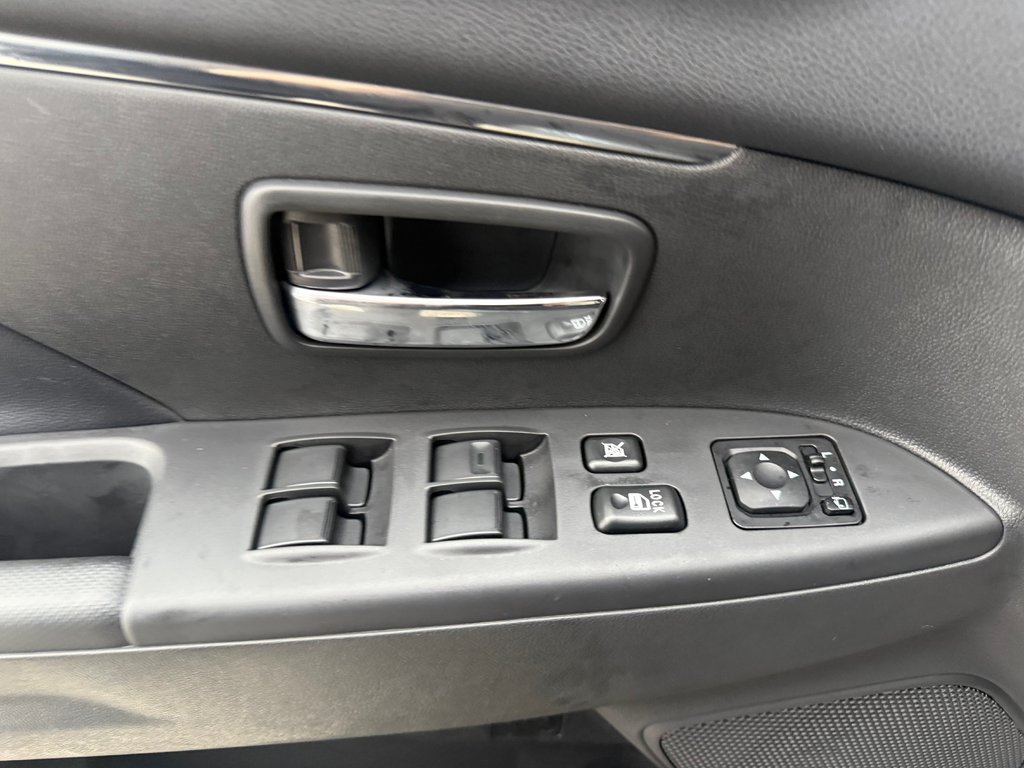 2026 Mitsubishi RVR NOIR AWC in Kentville, Nova Scotia - 8 - w1024h768px