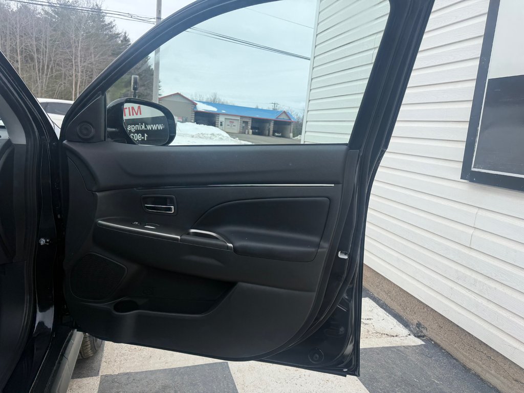 2026 Mitsubishi RVR SEL AWC in Kentville, Nova Scotia - 18 - w1024h768px