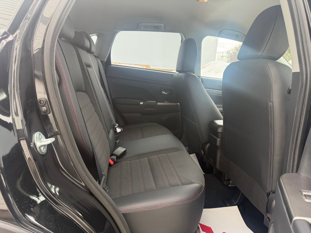 2026 Mitsubishi RVR SEL AWC in Kentville, Nova Scotia - 17 - w1024h768px