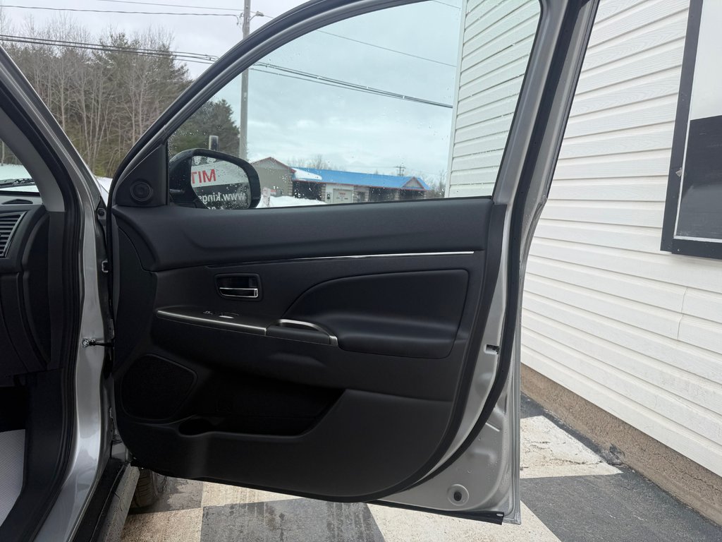 2026 Mitsubishi RVR SEL AWC in Kentville, Nova Scotia - 18 - w1024h768px