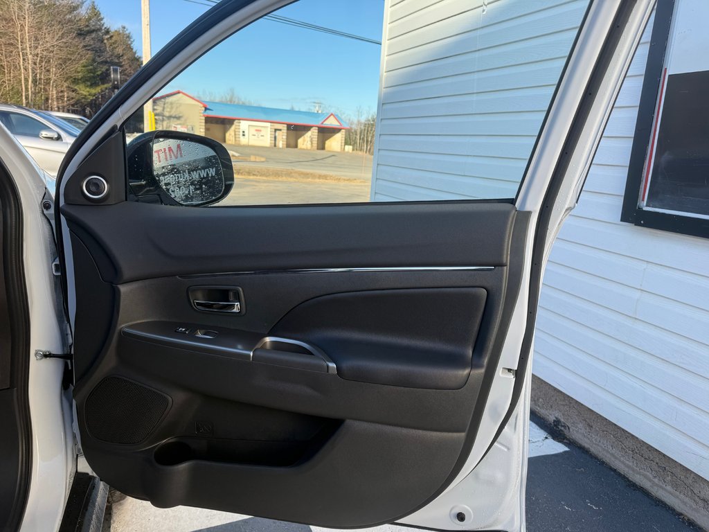 2026 Mitsubishi RVR GT AWC in Kentville, Nova Scotia - 19 - w1024h768px