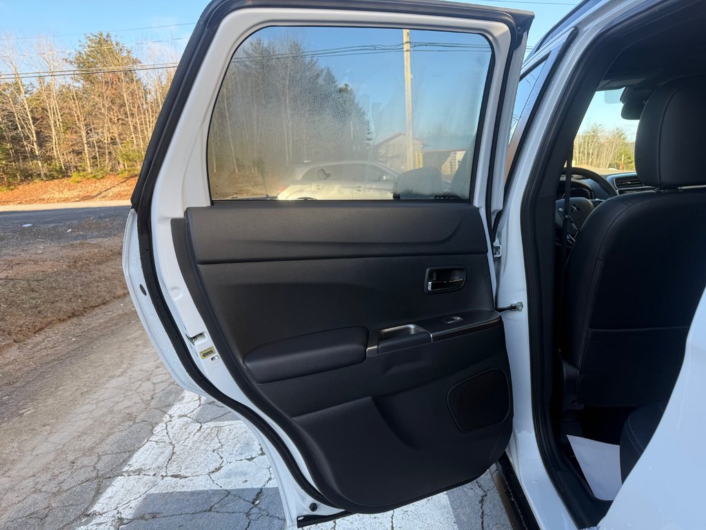 2026 Mitsubishi RVR GT AWC in Kentville, Nova Scotia - 14 - w1024h768px