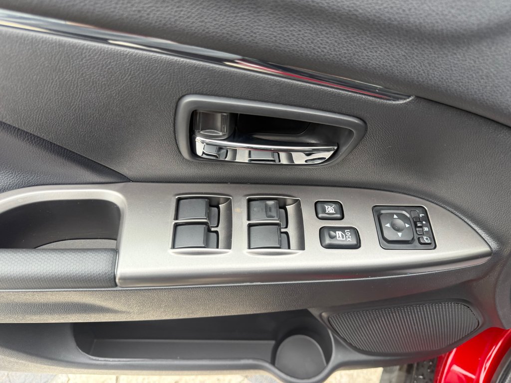 Mitsubishi RVR SEL AWC 2026 à Kentville, Nouvelle-Écosse - 8 - w1024h768px