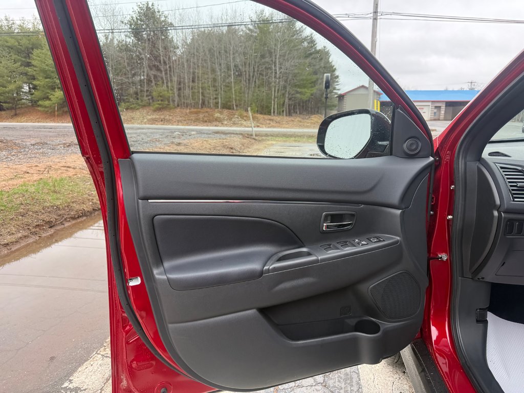 Mitsubishi RVR NOIR AWC 2026 à Kentville, Nouvelle-Écosse - 7 - w1024h768px