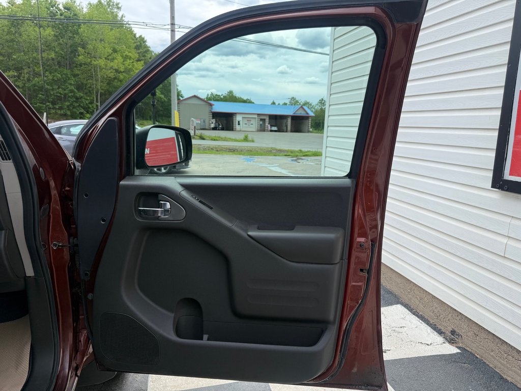 Nissan FRONTIER SV, Keyless entry, BLUETOOTH, Cruise control 2017 à Kentville, Nouvelle-Écosse - 16 - w1024h768px