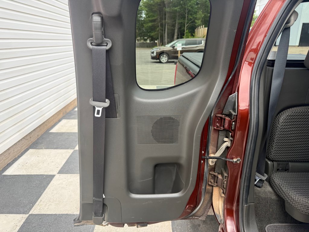 Nissan FRONTIER SV, Keyless entry, BLUETOOTH, Cruise control 2017 à Kentville, Nouvelle-Écosse - 17 - w1024h768px