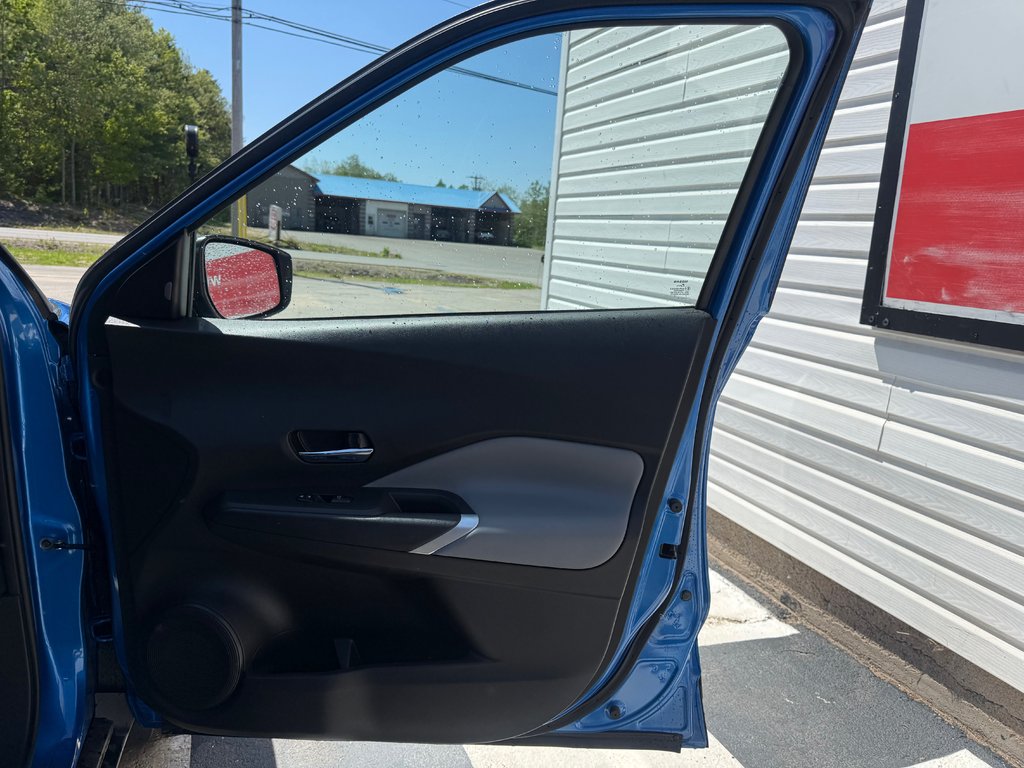 2024 Nissan KICKS SR, , keyless entry, backup camera, Bluetooth in Kentville, Nova Scotia - 18 - w1024h768px