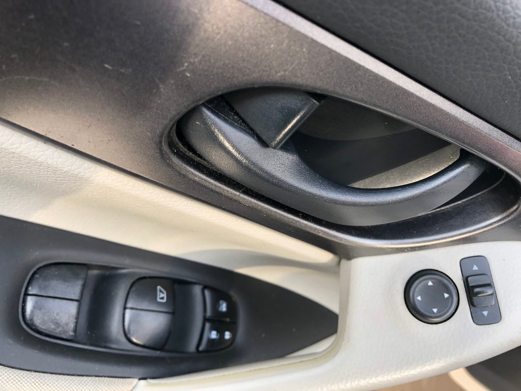 Nissan Qashqai S - Reverse Camera, ECO Mode, AUX Port 2017 à Kentville, Nouvelle-Écosse - 8 - w1024h768px