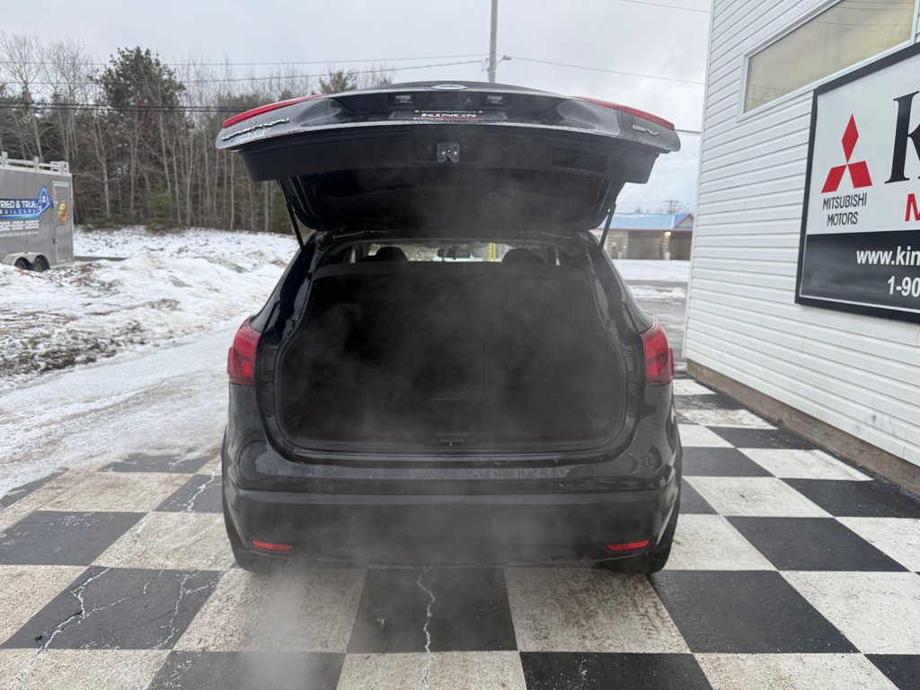 2017 Nissan Qashqai SV, Keyless entry, remote start, backup camera in Kentville, Nova Scotia - 16 - w1024h768px