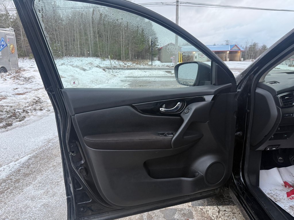 2017 Nissan Qashqai SV, Keyless entry, remote start, backup camera in Kentville, Nova Scotia - 7 - w1024h768px