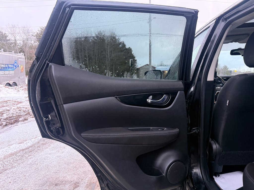 2017 Nissan Qashqai SV, Keyless entry, remote start, backup camera in Kentville, Nova Scotia - 14 - w1024h768px
