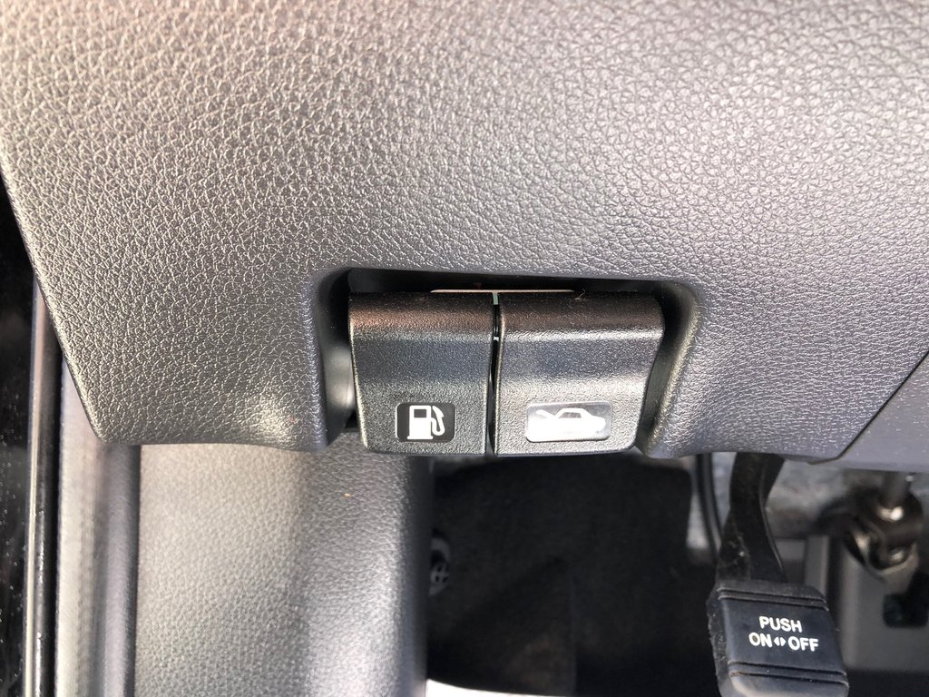 2021 Nissan Qashqai S - Handsfree, Reverse Camera, USB & AUX Ports in COLDBROOK, Nova Scotia - 10 - w1024h768px