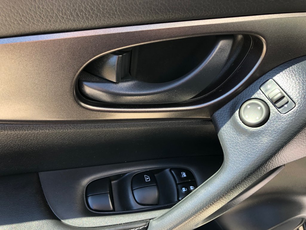 2021 Nissan Qashqai S - Handsfree, Reverse Camera, USB & AUX Ports in COLDBROOK, Nova Scotia - 8 - w1024h768px