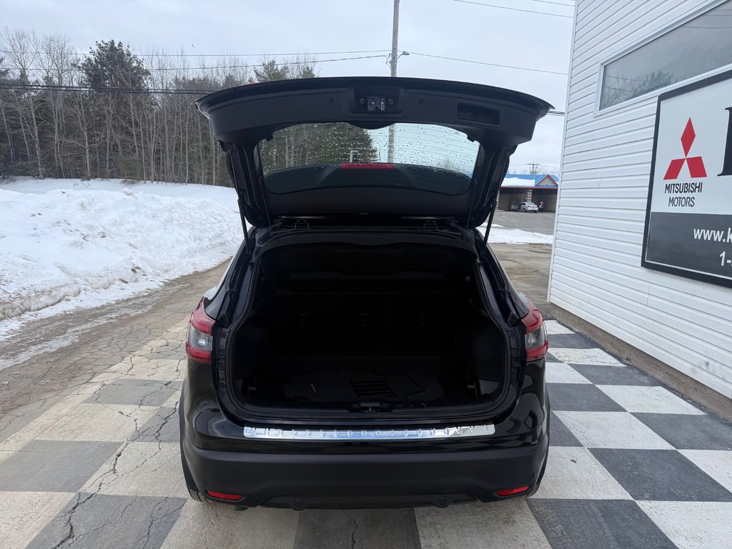 2023 Nissan Qashqai S, keyless entry, backup camera, Bluetooth in COLDBROOK, Nova Scotia - 15 - w1024h768px