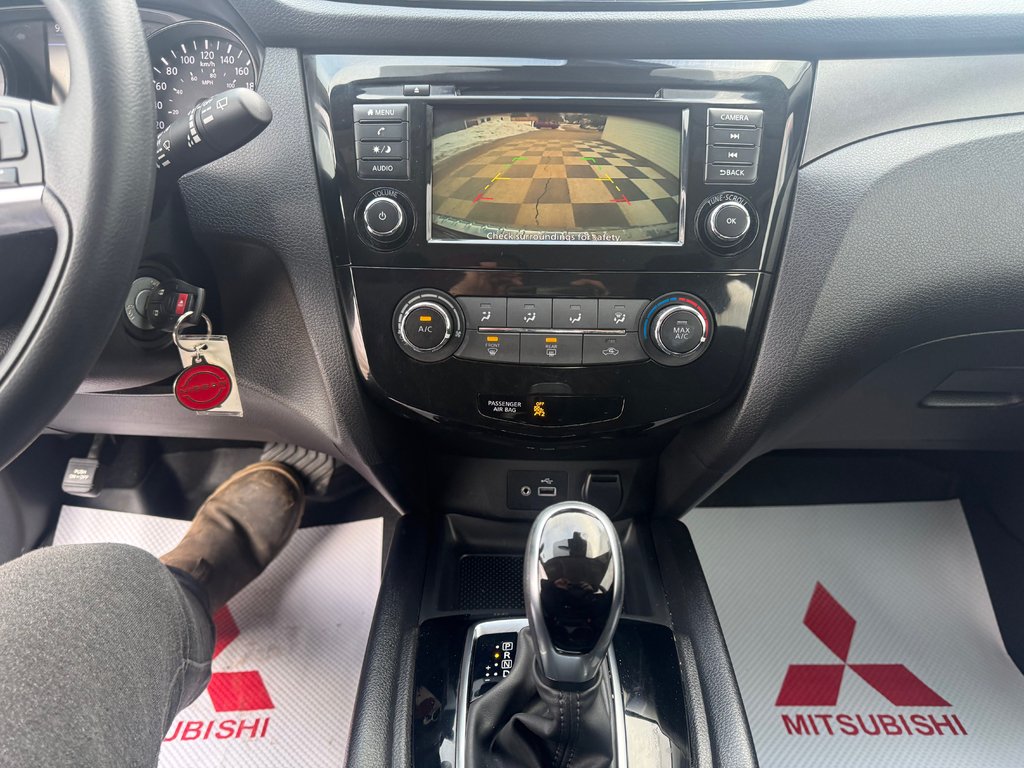 2023 Nissan Qashqai S, keyless entry, backup camera, Bluetooth in COLDBROOK, Nova Scotia - 12 - w1024h768px