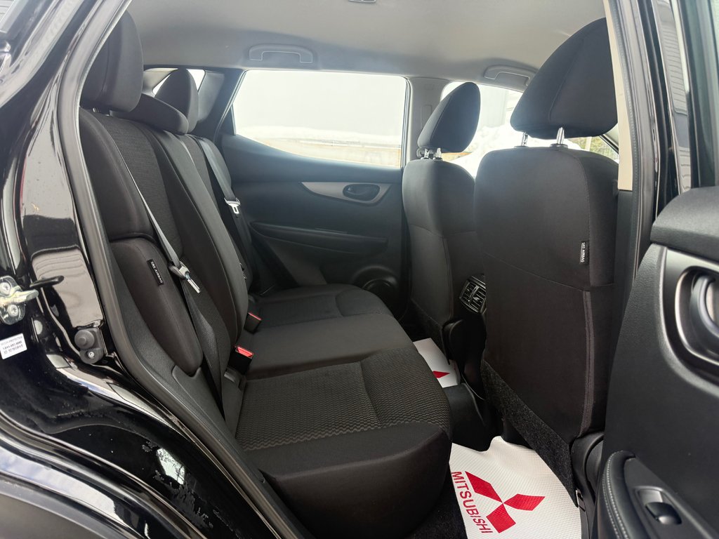 2023 Nissan Qashqai S, keyless entry, backup camera, Bluetooth in COLDBROOK, Nova Scotia - 17 - w1024h768px