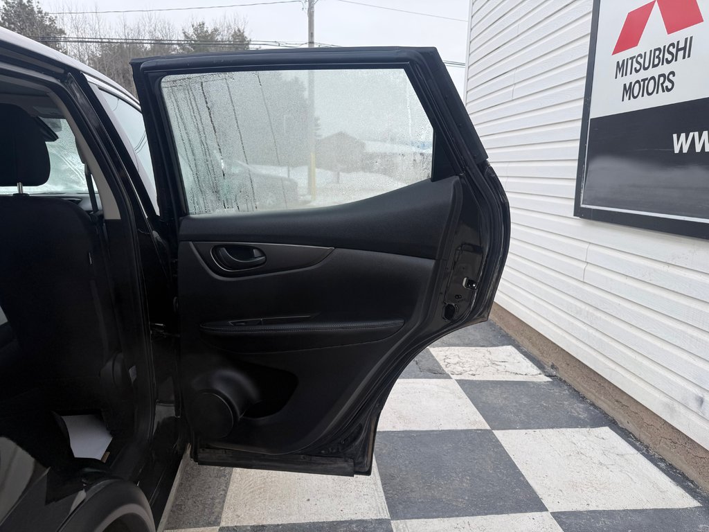 2023 Nissan Qashqai S, keyless entry, backup camera, Bluetooth in COLDBROOK, Nova Scotia - 16 - w1024h768px