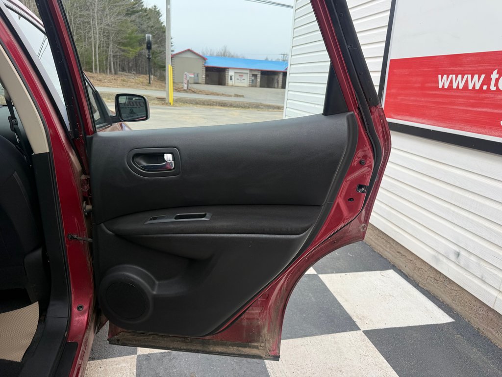 Nissan ROGUE S/SL/KROM Sport, keyless entry, Cruise control, Bluetooth 2010 à Kentville, Nouvelle-Écosse - 16 - w1024h768px