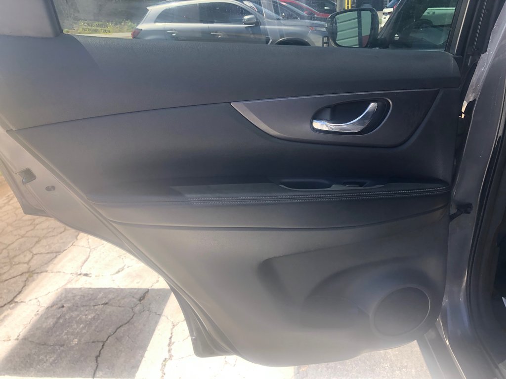 Nissan Rogue S - Reverse Camera, Cruise Control, Sunroof 2016 à COLDBROOK, Nouvelle-Écosse - 19 - w1024h768px