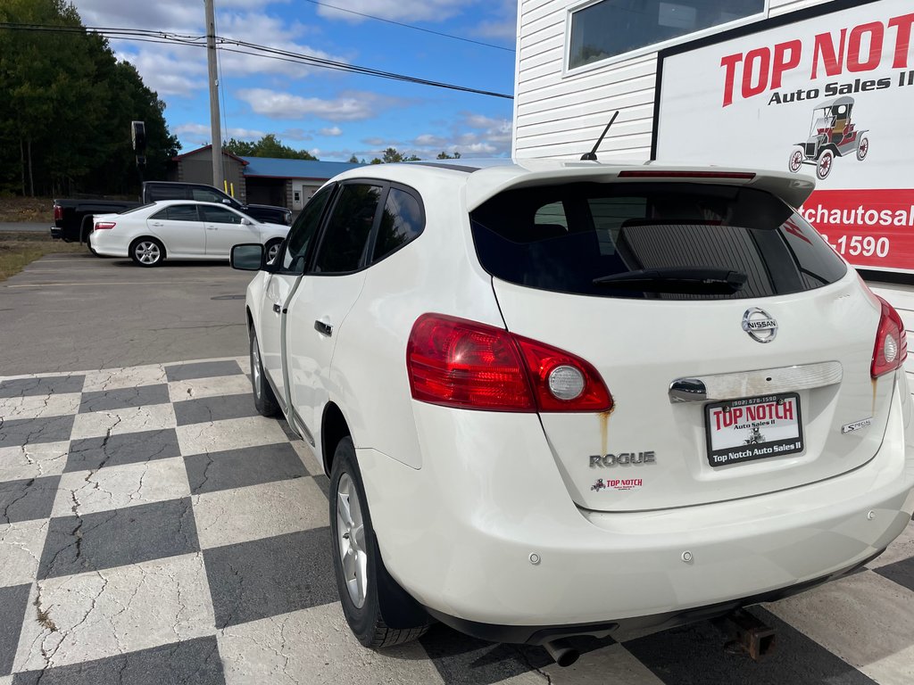 Nissan ROGUE S/SV 4 door, FWD, sunroof 2013 à COLDBROOK, Nouvelle-Écosse - 6 - w1024h768px