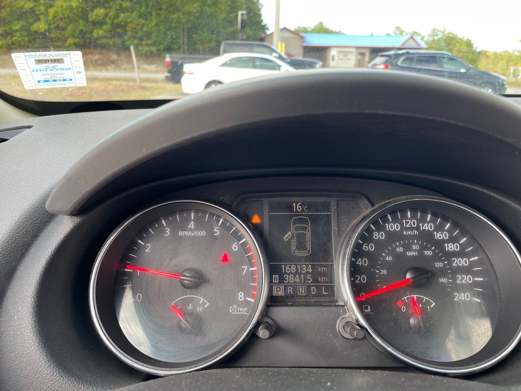 Nissan ROGUE S/SV 4 door, FWD, sunroof 2013 à COLDBROOK, Nouvelle-Écosse - 10 - w1024h768px