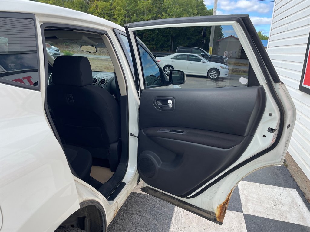 Nissan ROGUE S/SV 4 door, FWD, sunroof 2013 à COLDBROOK, Nouvelle-Écosse - 24 - w1024h768px