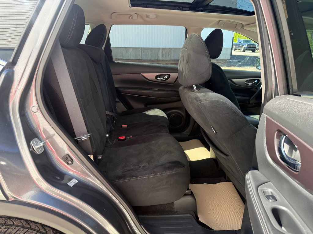 Nissan ROGUE SV, Keyless entry, BLUETOOTH, Cruise control 2016 à Kentville, Nouvelle-Écosse - 18 - w1024h768px