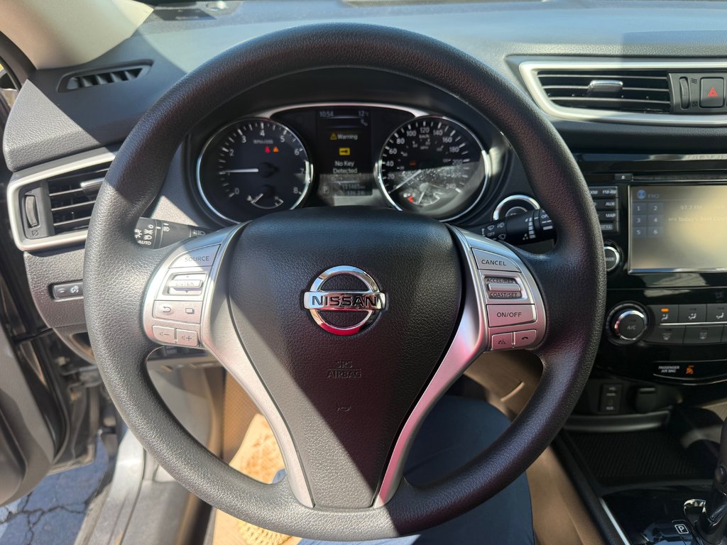 Nissan ROGUE SV, Keyless entry, BLUETOOTH, Cruise control 2016 à Kentville, Nouvelle-Écosse - 10 - w1024h768px