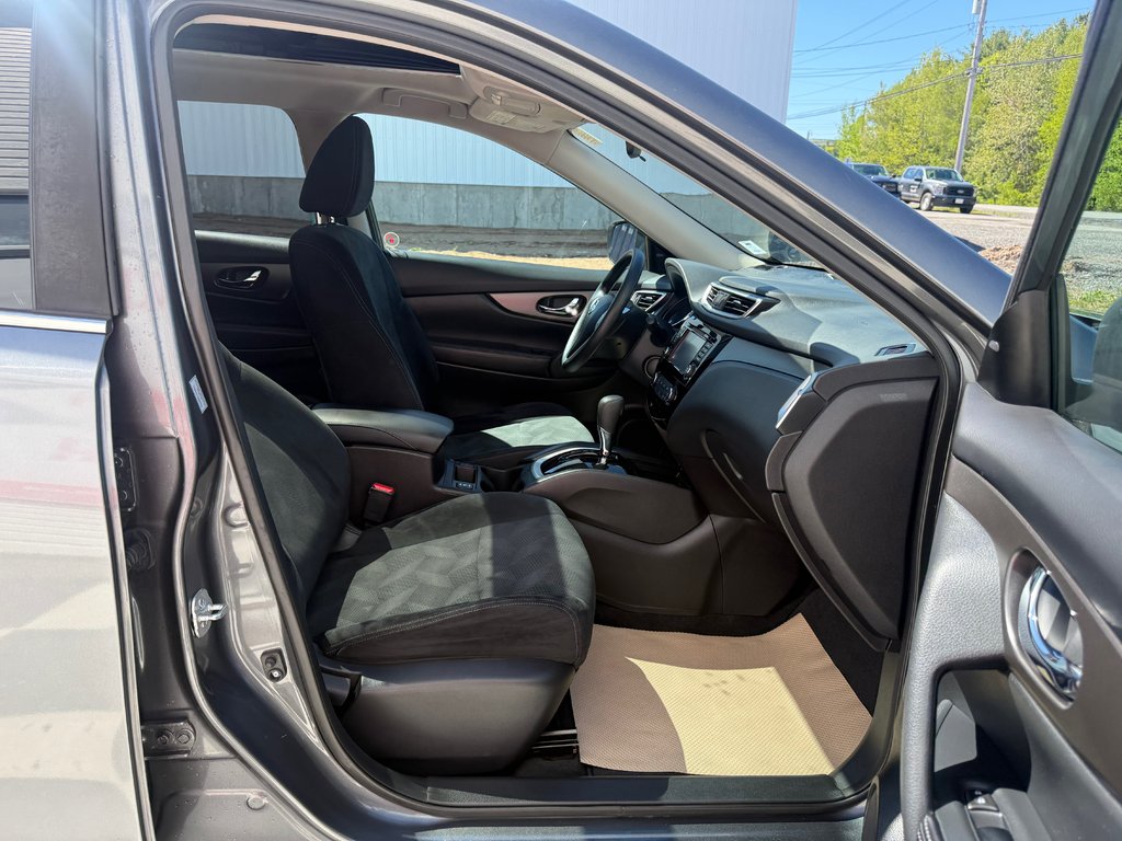 Nissan ROGUE SV, Keyless entry, BLUETOOTH, Cruise control 2016 à Kentville, Nouvelle-Écosse - 20 - w1024h768px