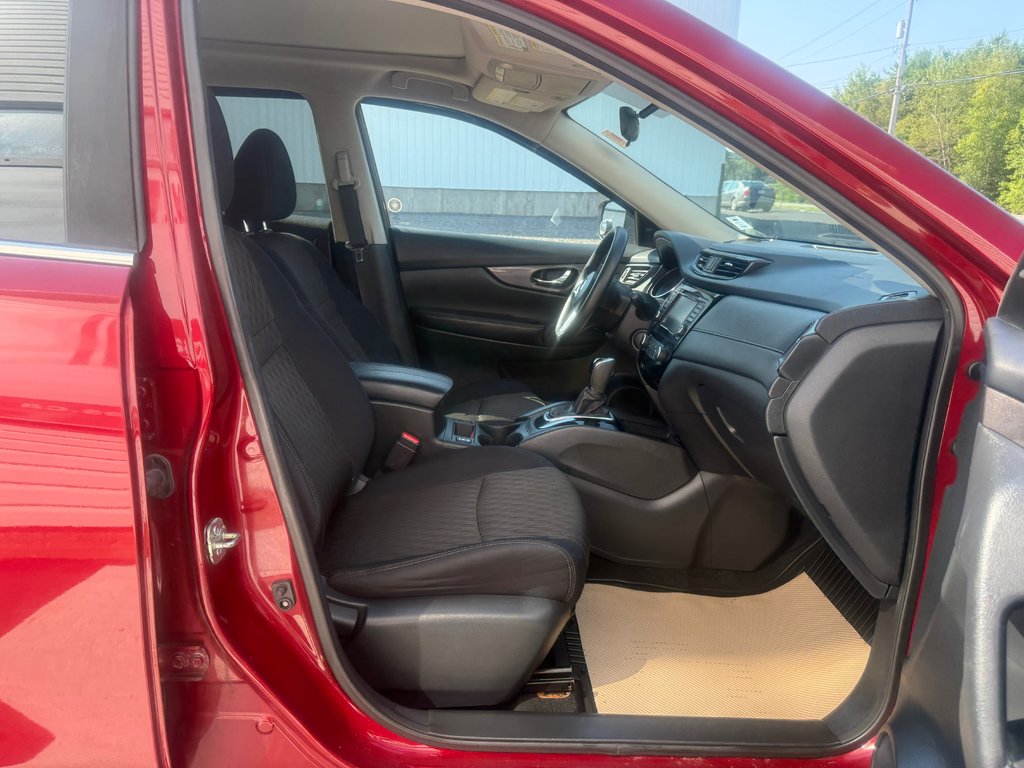 2019 Nissan ROGUE SV, keyless entry, Remote Start, Bluetooth in Kentville, Nova Scotia - 20 - w1024h768px