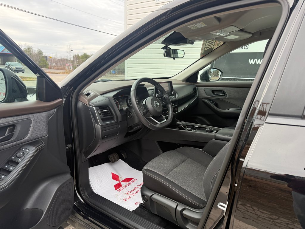 Nissan Rogue S, keyless entry, backup cam, nav 2021 à Kentville, Nouvelle-Écosse - 9 - w1024h768px