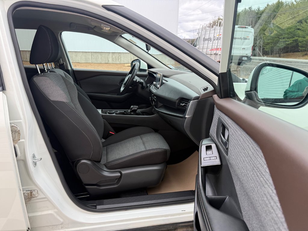 2021 Nissan ROGUE Sport, keyless entry, Cruise control, Bluetooth in COLDBROOK, Nova Scotia - 19 - w1024h768px