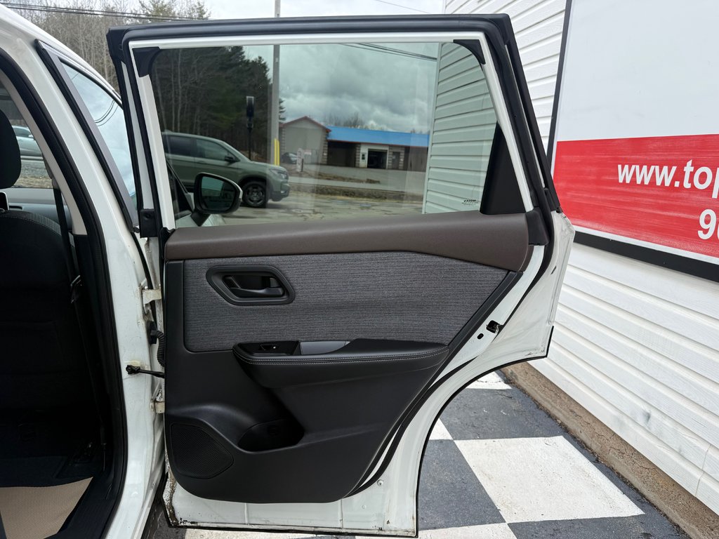 2021 Nissan ROGUE Sport, keyless entry, Cruise control, Bluetooth in COLDBROOK, Nova Scotia - 16 - w1024h768px