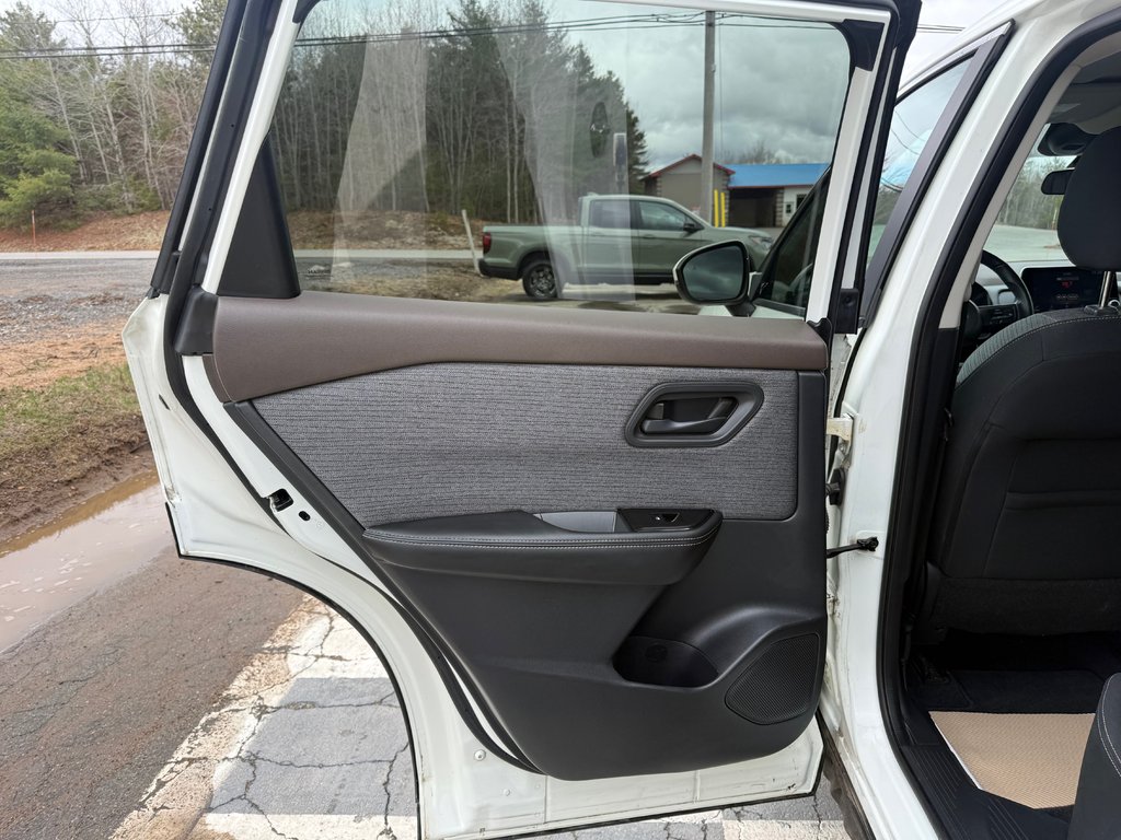 2021 Nissan ROGUE Sport, keyless entry, Cruise control, Bluetooth in COLDBROOK, Nova Scotia - 13 - w1024h768px