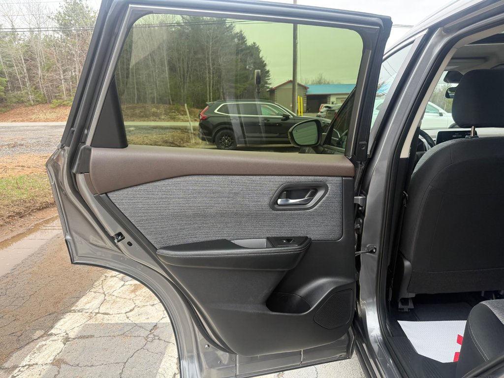 Nissan Rogue SV, keyless entry, Remote Start, Bluetooth 2023 à Kentville, Nouvelle-Écosse - 14 - w1024h768px