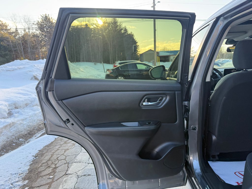 Nissan ROGUE SV Moonroof 2024 à Kentville, Nouvelle-Écosse - 14 - w1024h768px