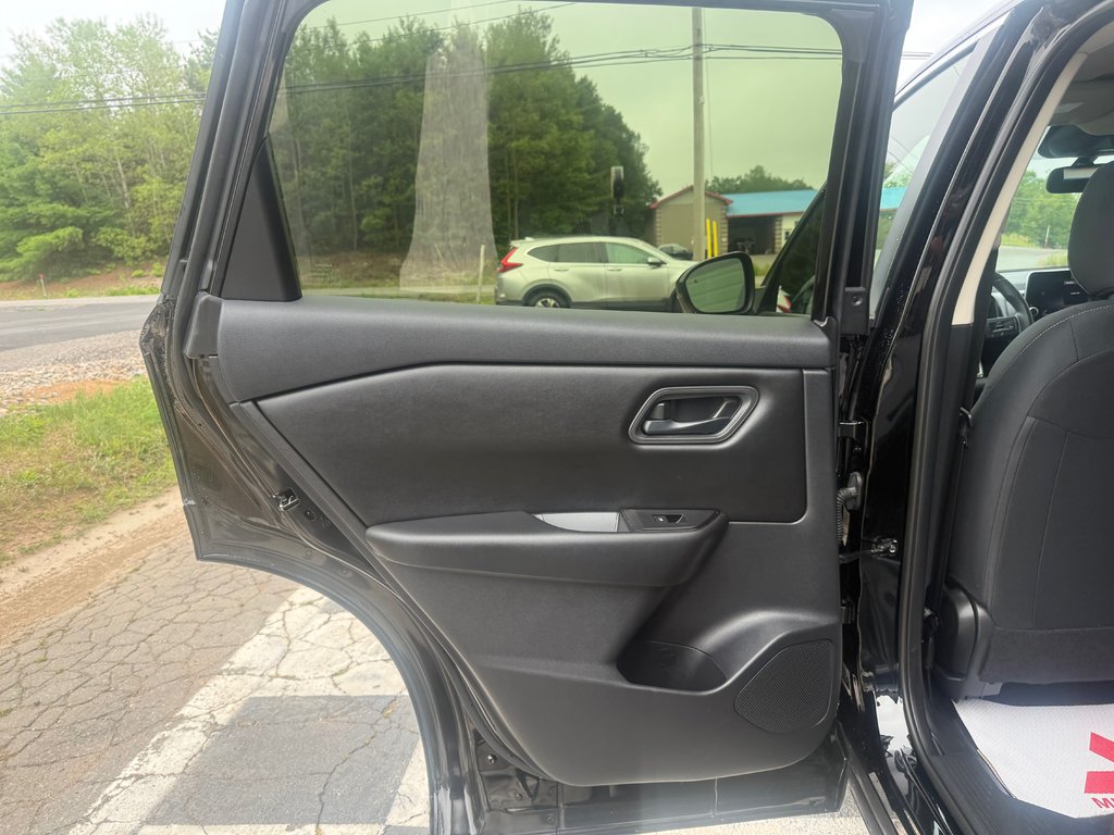 2024 Nissan Rogue Sport, keyless entry, Cruise control, Bluetooth in COLDBROOK, Nova Scotia - 13 - w1024h768px