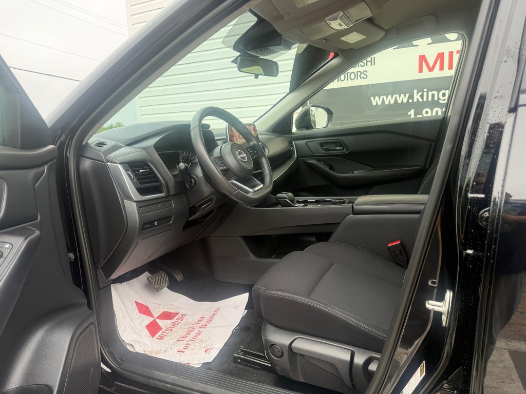 2024 Nissan Rogue Sport, keyless entry, Cruise control, Bluetooth in COLDBROOK, Nova Scotia - 9 - w1024h768px