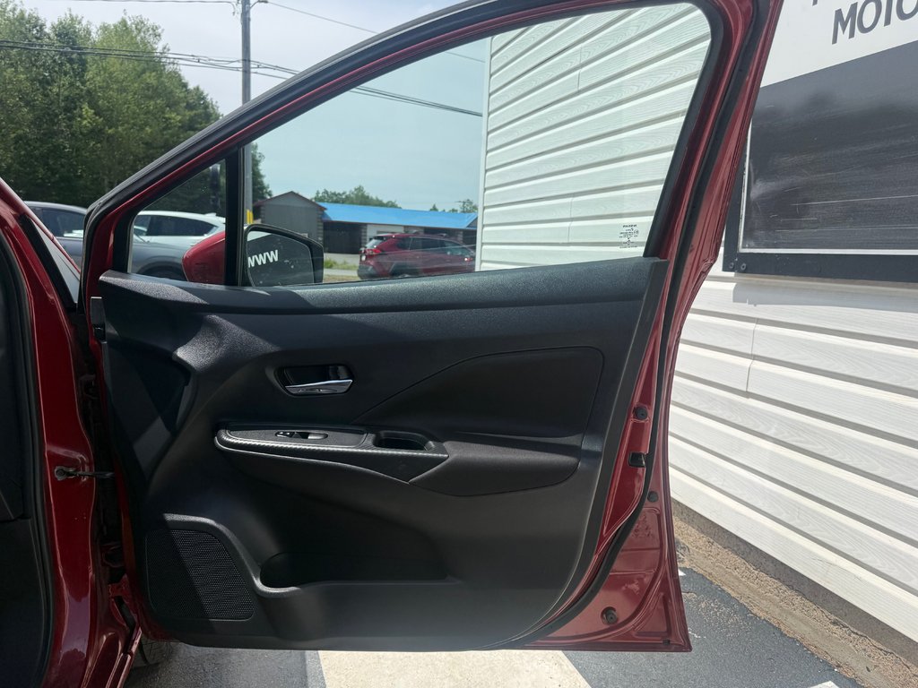 2021 Nissan Versa SV, keyless entry, Cruise control, Bluetooth in COLDBROOK, Nova Scotia - 18 - w1024h768px