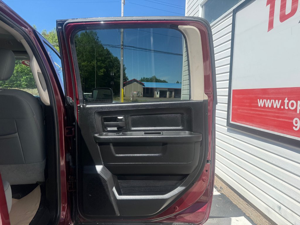 2019 Ram 1500 CLASSIC Express, keyless entry, Remote Start, Bluetooth in COLDBROOK, Nova Scotia - 16 - w1024h768px