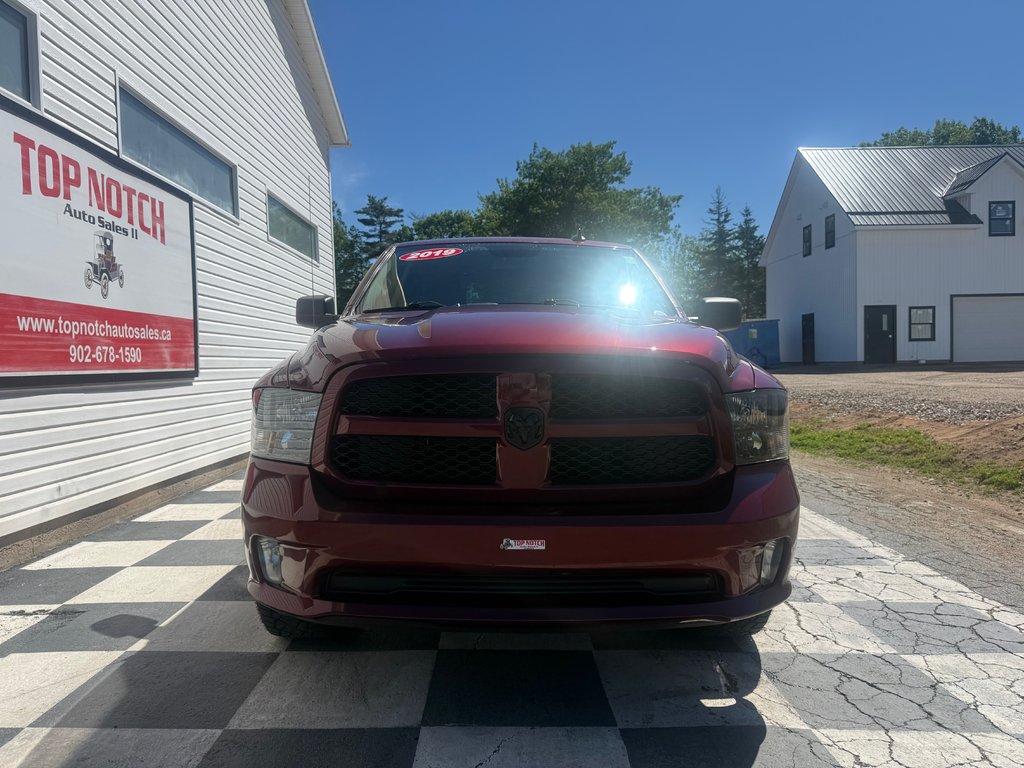 2019 Ram 1500 CLASSIC Express, keyless entry, Remote Start, Bluetooth in COLDBROOK, Nova Scotia - 2 - w1024h768px
