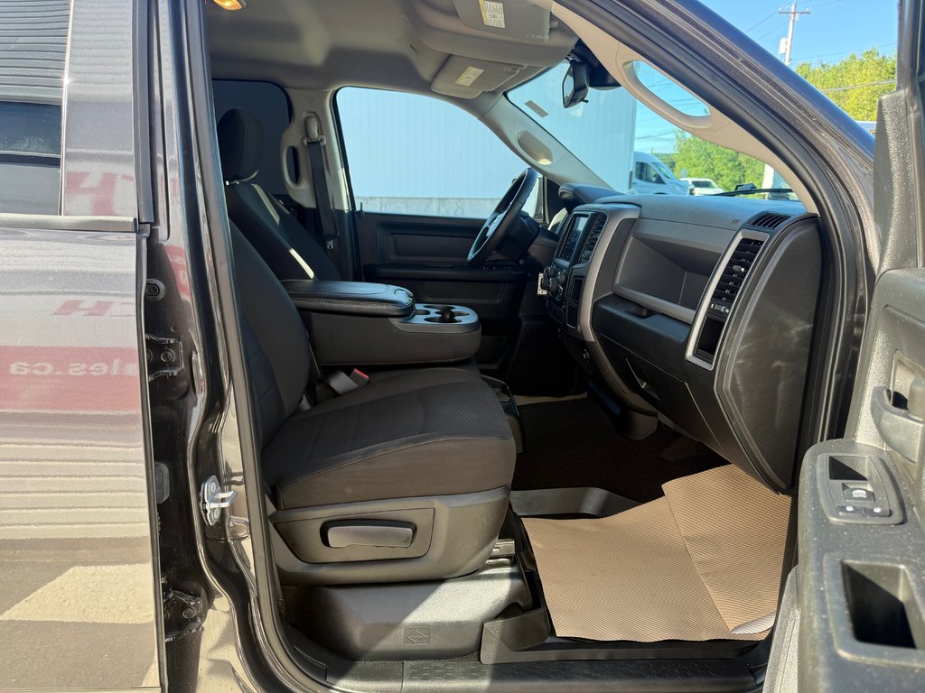 Ram 1500 CLASSIC Express, keyless entry, Remote Start, Bluetooth 2019 à COLDBROOK, Nouvelle-Écosse - 19 - w1024h768px