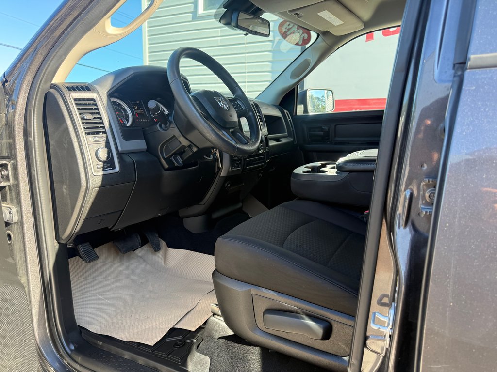 Ram 1500 CLASSIC Express, keyless entry, Remote Start, Bluetooth 2019 à COLDBROOK, Nouvelle-Écosse - 9 - w1024h768px
