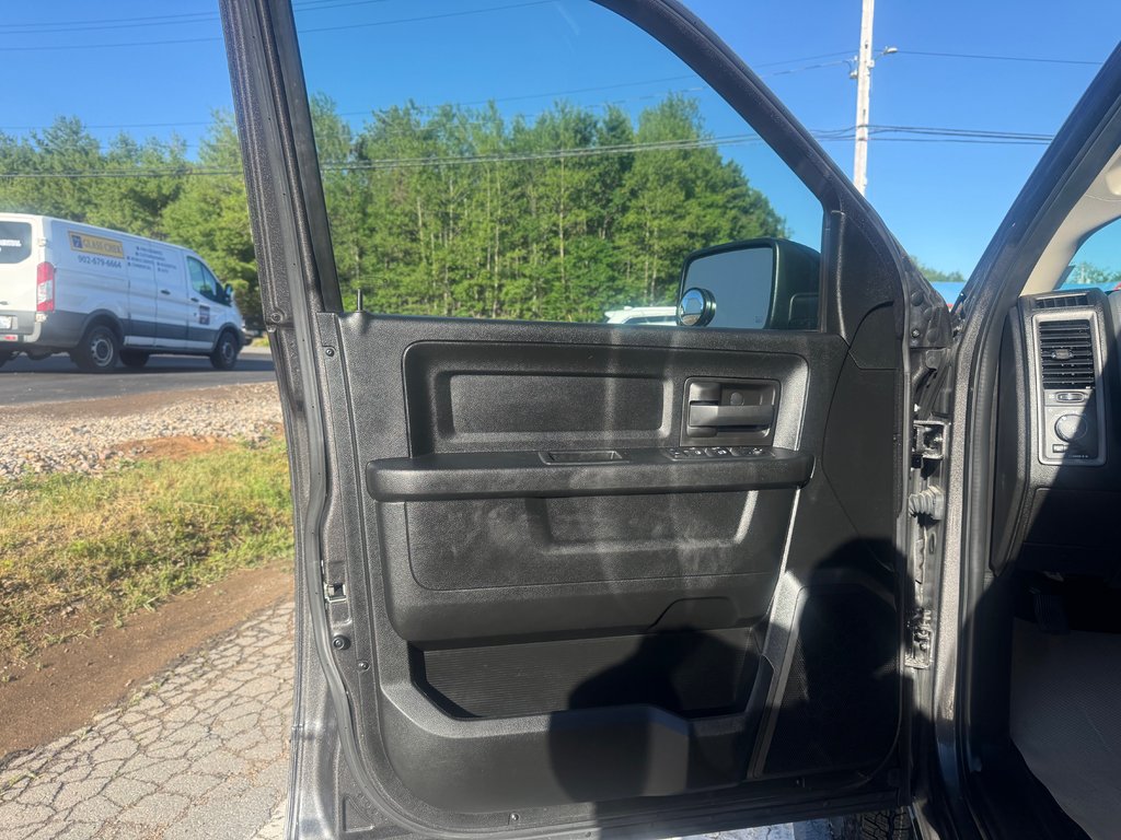 Ram 1500 CLASSIC Express, keyless entry, Remote Start, Bluetooth 2019 à COLDBROOK, Nouvelle-Écosse - 7 - w1024h768px