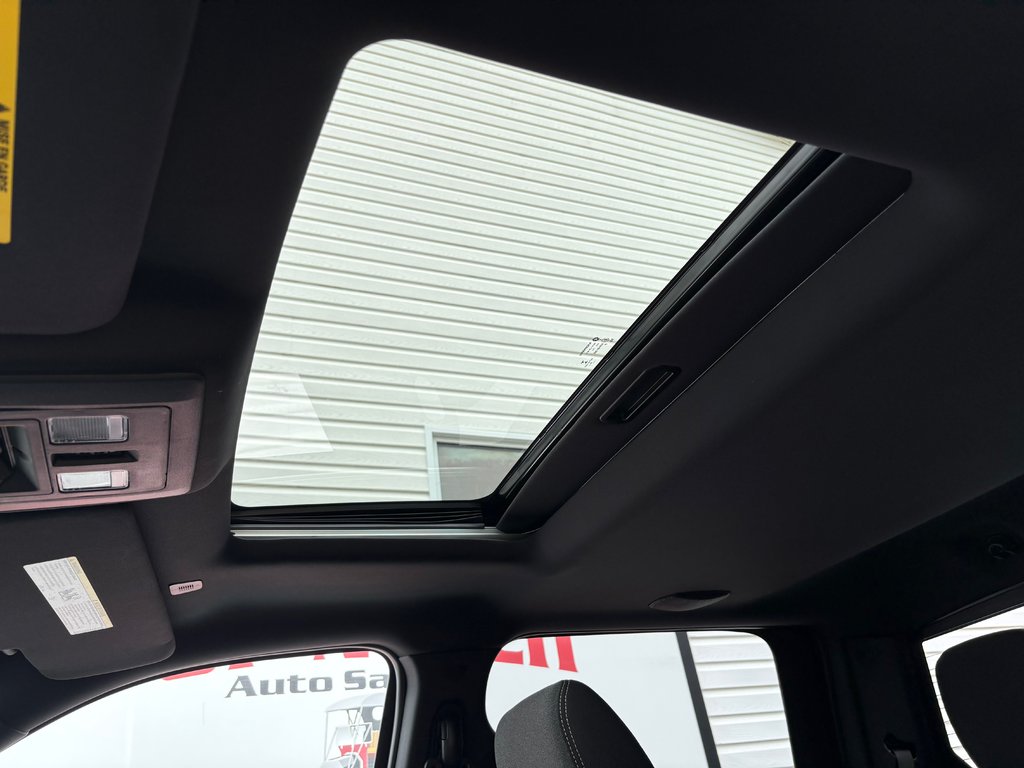 2021 Ram 1500 Classic Warlock - 4x4, sunroof, power and heated seats in COLDBROOK, Nova Scotia - 18 - w1024h768px